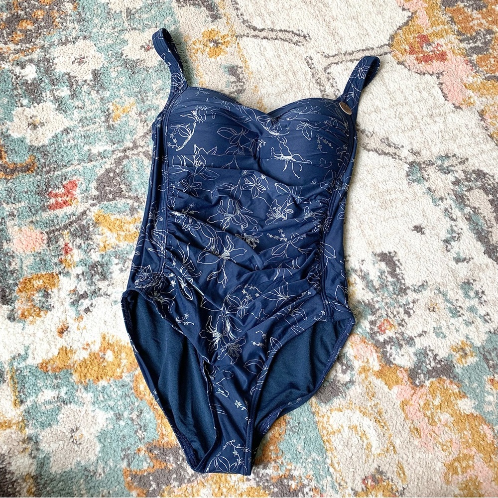 NWT Nip Tuck Swim Navy Flower Slimming One Piece Womens Swimsuit Bathing Suit 6